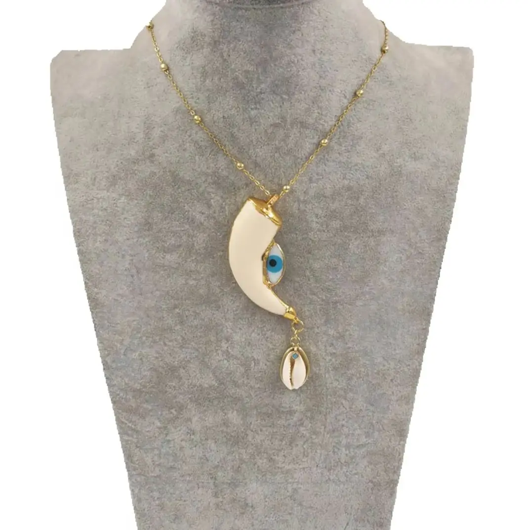 WT-JN355 New Lovely Design In Devil Cowrie Shell Tassel Pendant With Gold Beads Fine Necklace For Unisex Sweater Cute Accessory