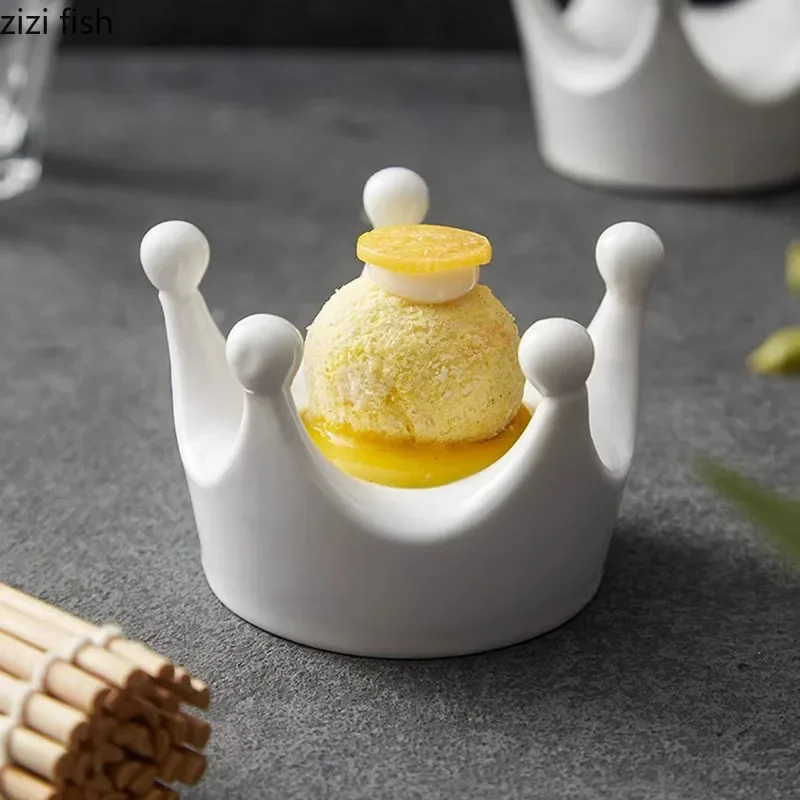 Creative Crown Shaped Ceramic Dim Sum Plate Dessert Dish Sushi Dish Restaurant Molecular Cuisine Display Plate Ceramic Tableware