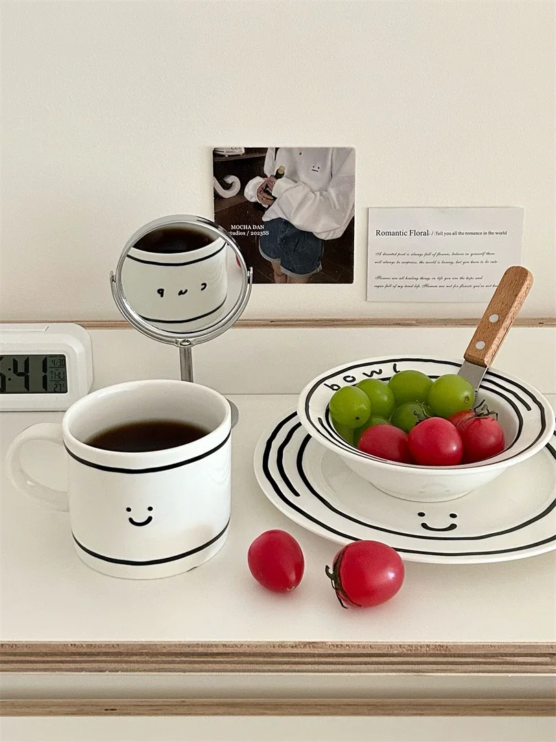 Cute Smiling Ceramic Bowl Korean Style Graffiti Design Single Person Meal Utensils Home Use Lovely Smile Face Porcelain Cup