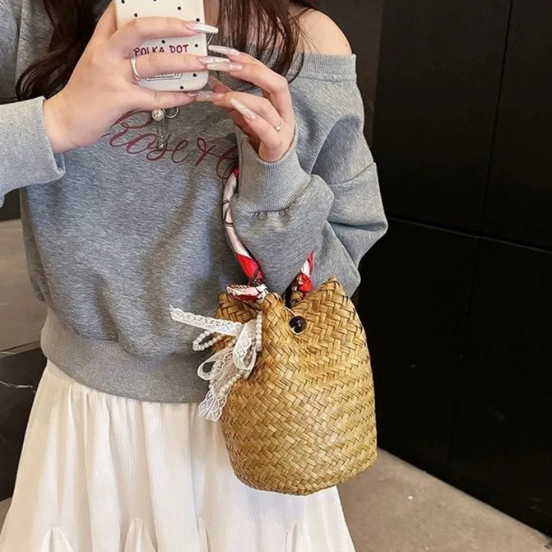 

Women's Boho Handbag Straw Woven Round Bag Beach Vacation Must Have Lightweight Shoulder Bag For Summer Holiday Casual
