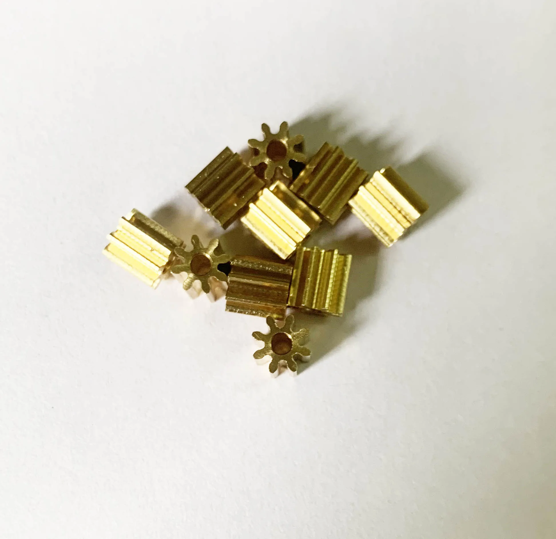 82A 0.6M Copper Gear Diameter 6mm 0.6 Module 8 Tooth Hole 1.98 Mm Brass Pinion Small Toy Motor Gears