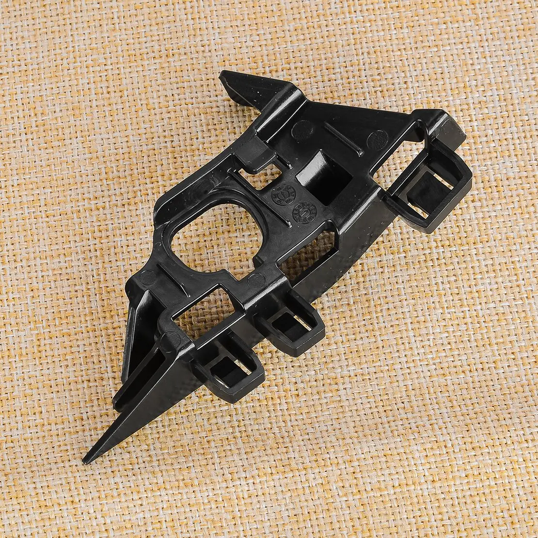 51117165179 Left Side Front Bumper Bracket Holder Black Plastic Fit For BMW E85 E86 Z4 2003 2004 2005 2006 2007 2008