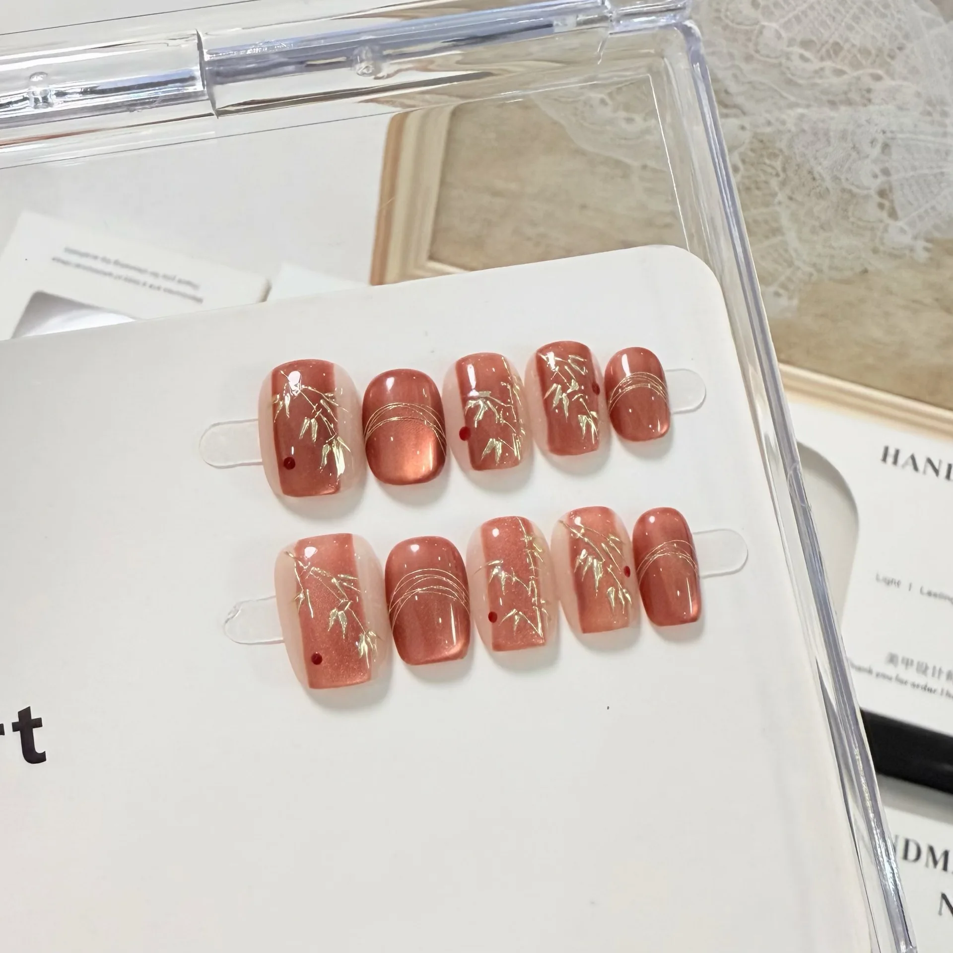 10 個手作りプレスオンネイルメイラードマジックミラーピンク竹キャッツアイ偽爪女性 & 女の子用取り外し可能ウェアラブル偽爪