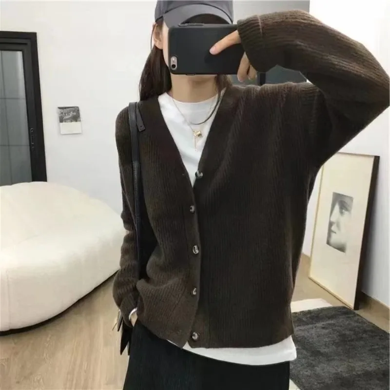 Autumn and winter new thick 100%cashmere V-neck cardigan women\'s sweater knitted loose Korean version coat