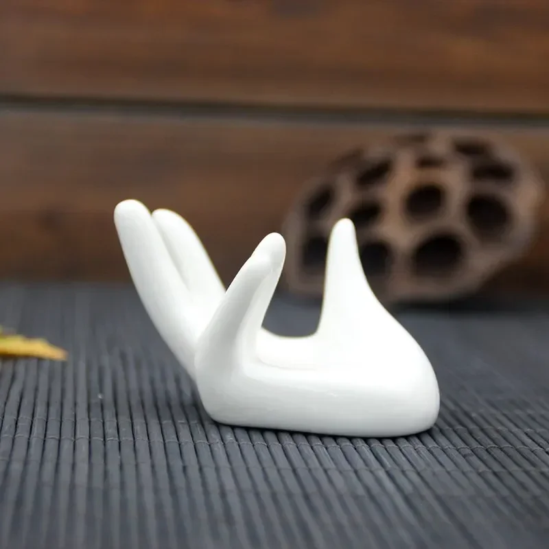 5pcs/set Hand Shape Porcelain Egg Cup Holder White Porcelain Container Office Desktop Tea Cup Holder Ceramic Tea Drain Tools