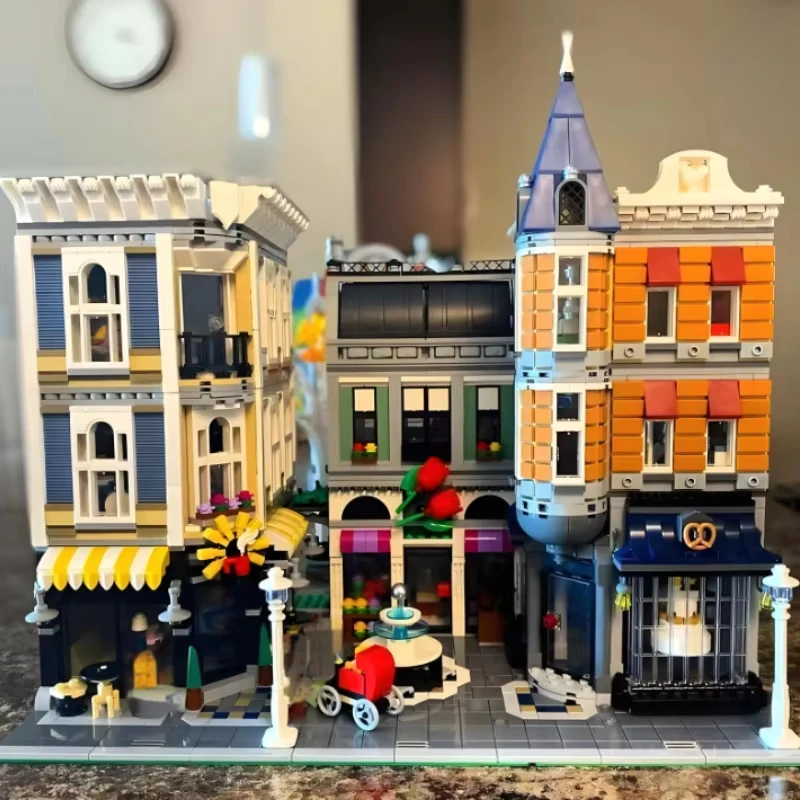 

Новинка! Горячая распродажа: Конструктор LEGO City StreetView Center Assembly Square (4002 детали, 10255, 15019) – Игрушки для детей, подарок на день рождения