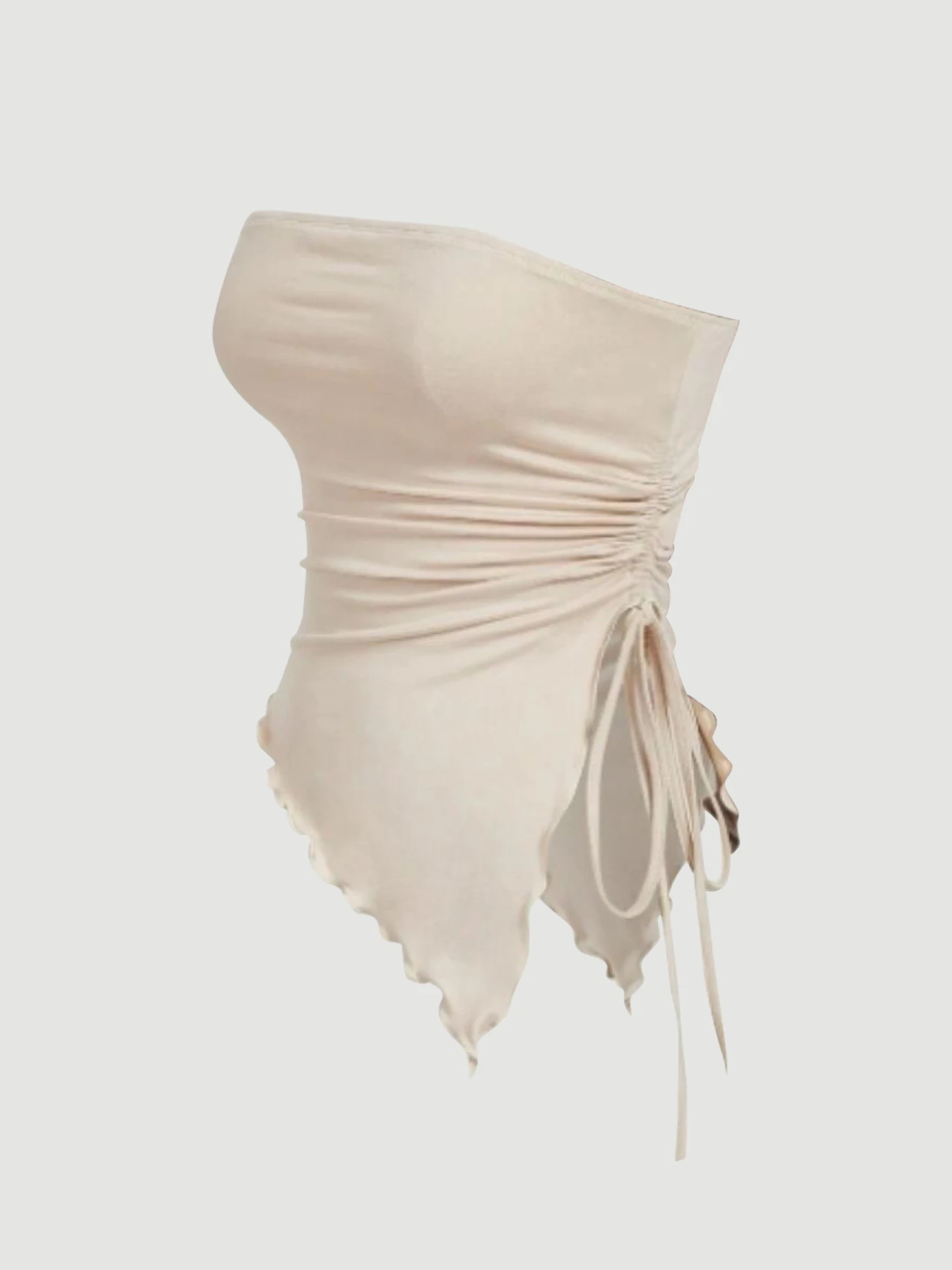 Un top sin tirantes de tres piezas.