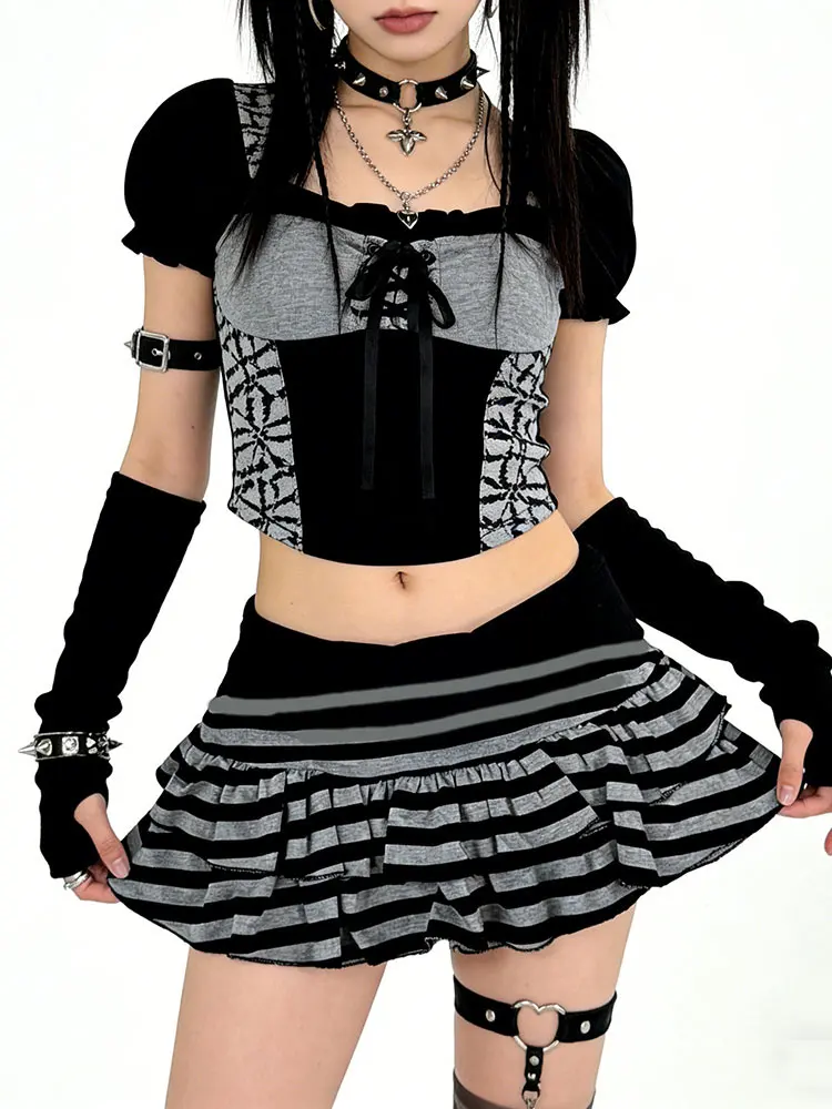 Sexy striped niche versatile Y2K short skirt with contrasting colors
