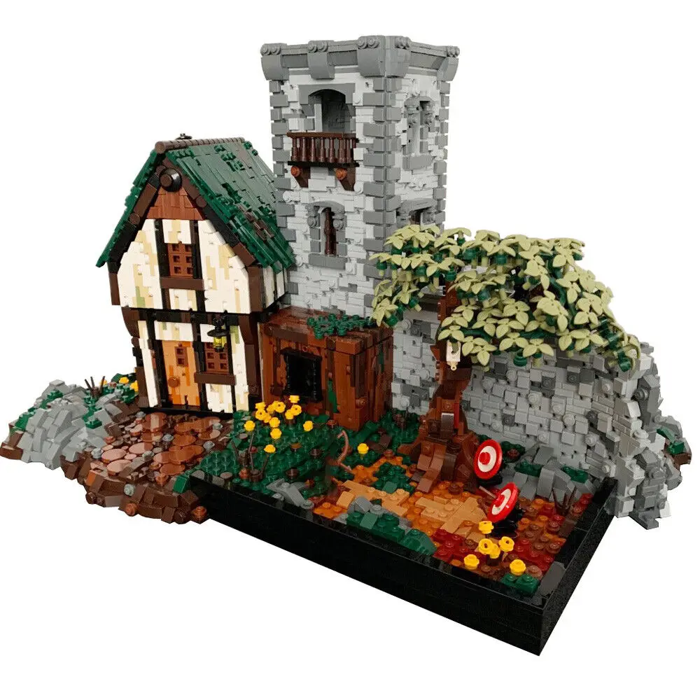 Old House Soldiers Training Grounds with Interior 5470 Pieces MOC