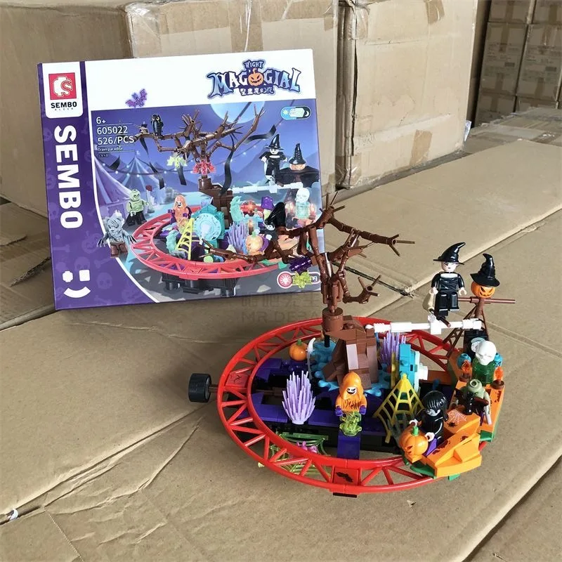 

Halloween Prank Magic Night Train Park Pumpkin Monster Zombie DIY Building Blocks for Kids building blocks