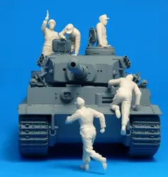 1:35 Ratio of Die-cast Resin   5 Individual Soldiers Need To Assemble and Color By Themselves