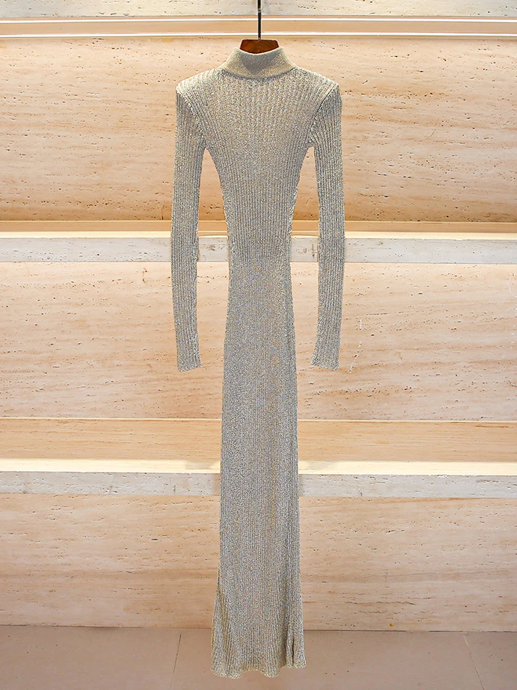 فستان طويل أنيق محبوك بتصميم مفرغ وياقة عالية للنساء في موسم الشتاء، قصة A-line وخصر مرتفع