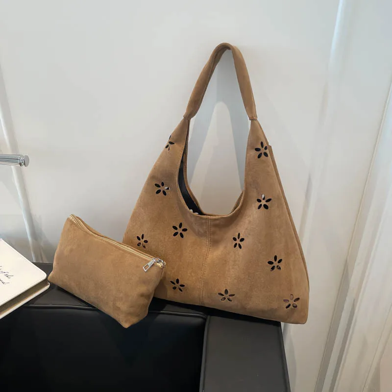 

2025 new large capacity handbags autumn and winter fashionable women casual and simple shoulder bags and niche ladies' tote bags