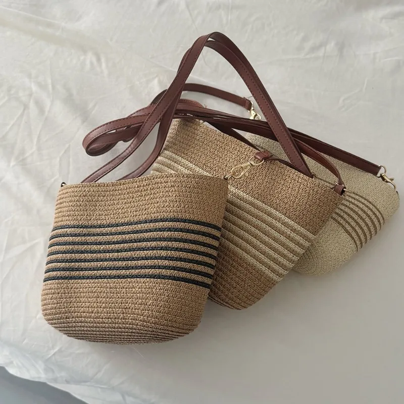 

2025 New Striped Mini Diagonal Cross Phone Bag, Seaside Vacation Beach Bag, Fashionable and Versatile Casual Weaving Bag