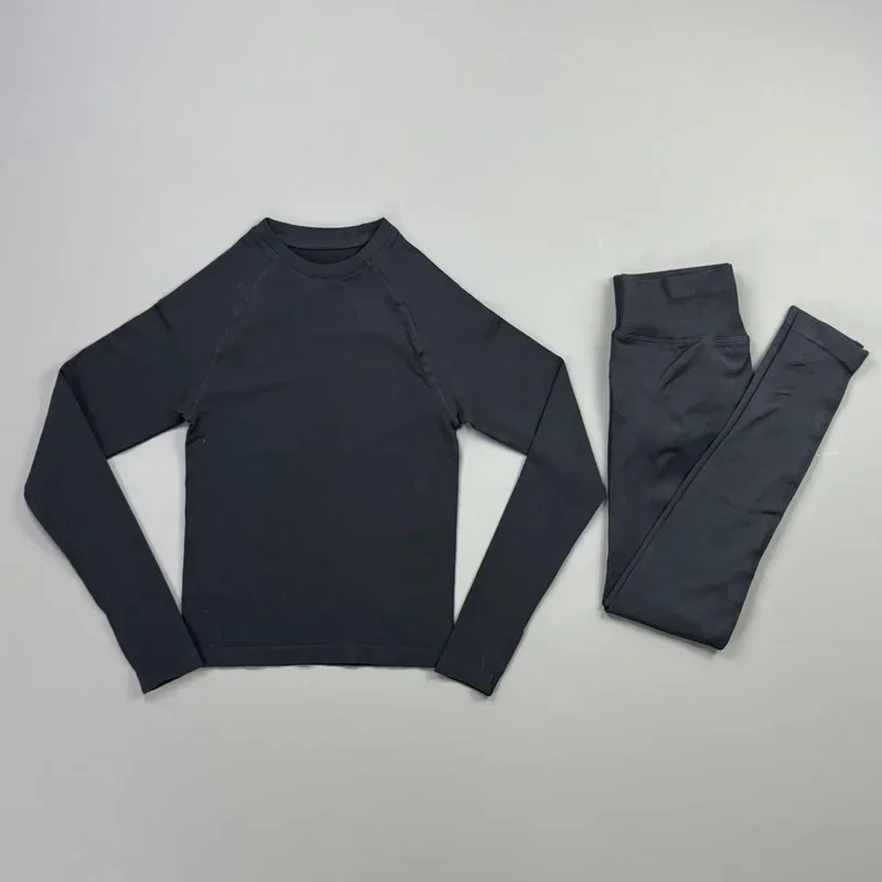 2-teiliges Gym-Set für Damen: Rundhals-Shirt mit Daumenlöchern, Langarm, Slim Crop Shirt, Scrunch Butt Leggings, Dehnbarer Weicher Yoga-Pilates-Anzug – Detail 11