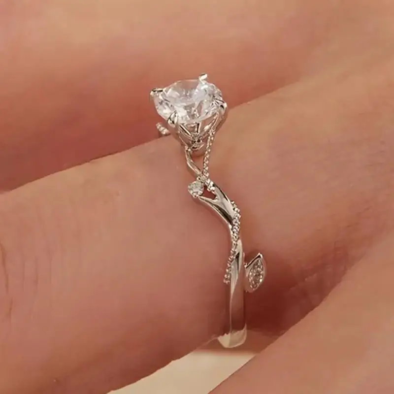 Huitan Aesthetic Leaf Vine Ring for Women Minialist Elegant Wedding Engagement Elegant Promise Accessories Jewelry with Shiny CZ