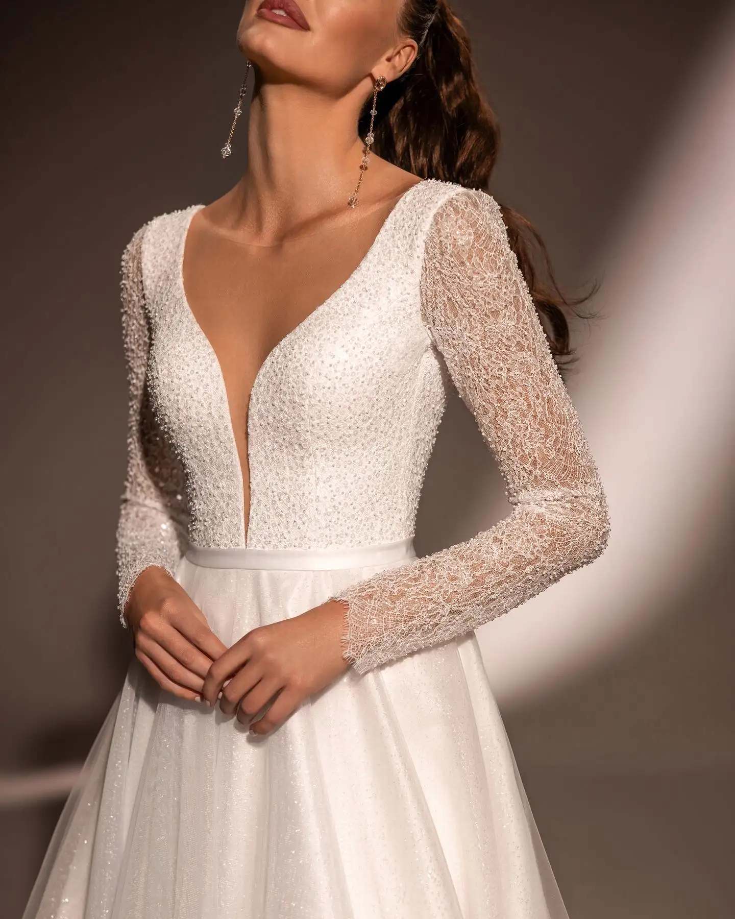 Stunning  Long Sleeves V-neck Bridal Grown A Line Princess Wedding Dresses Cusotm Made 2025 Vestido De Noival