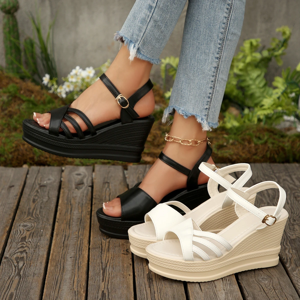 

Новые модные женские летние элегантные сандалии с открытым носком на танкетке больших размеров, удобные повседневные сандалии на танкетке, хит продаж 2026 года