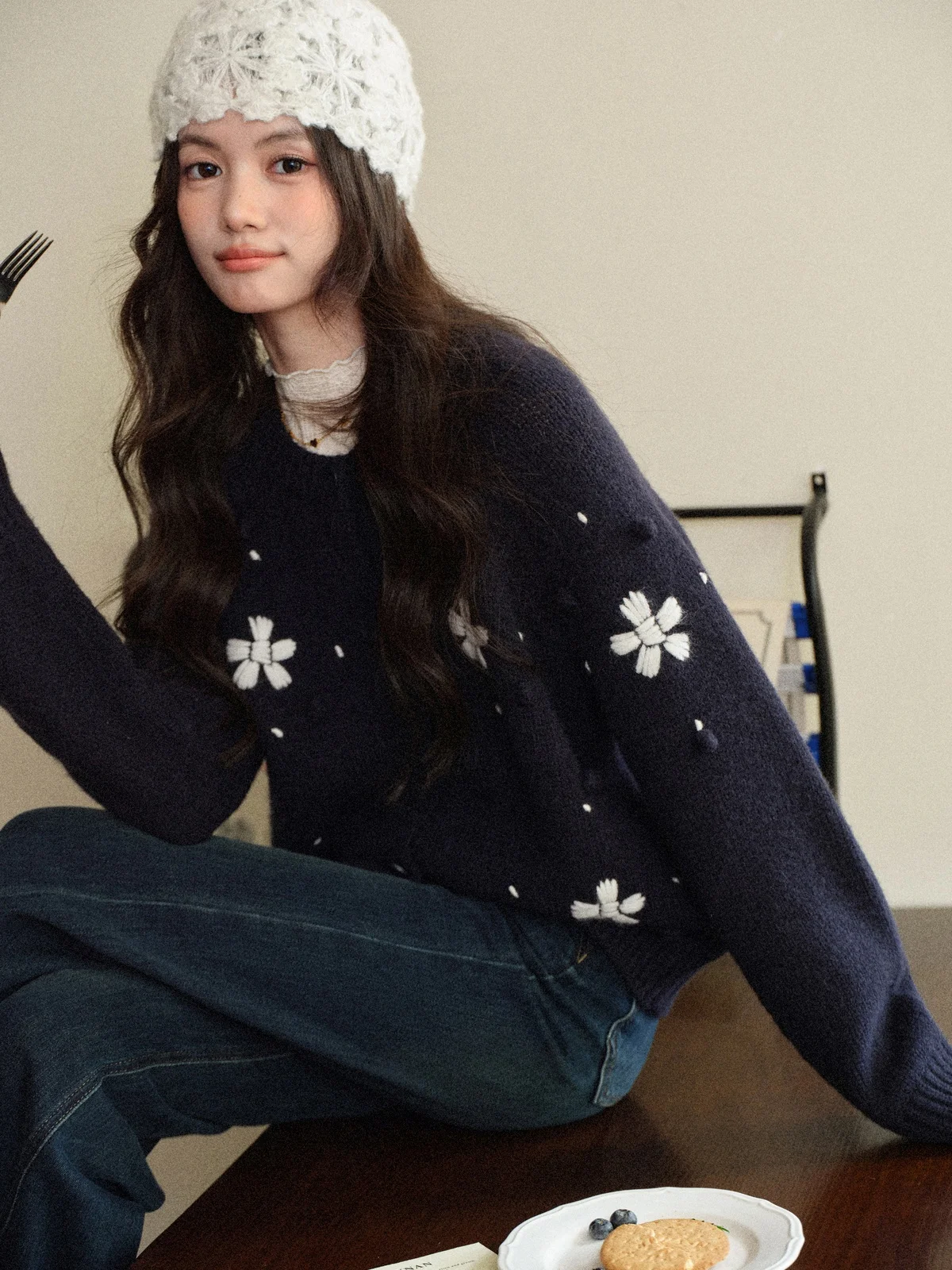 

Свободный женский синий кардиган с круглым вырезом и длинными рукавами от Lu Xiang Nán, осенняя новинка, вязаная кофта