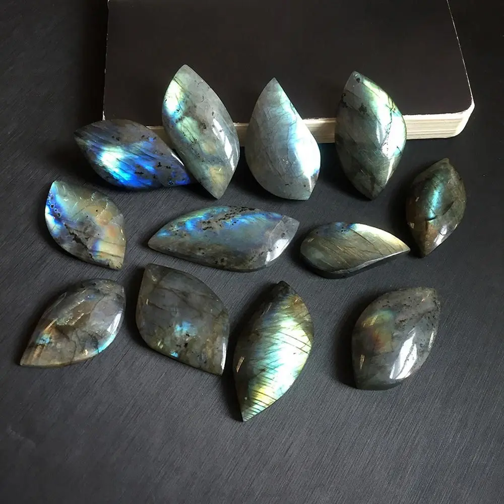 1PC Natural Labradorite Moonstone Pendants Polished Decoration Craft DIY Accessory Madagascar Healing Stone Mineral Specimen