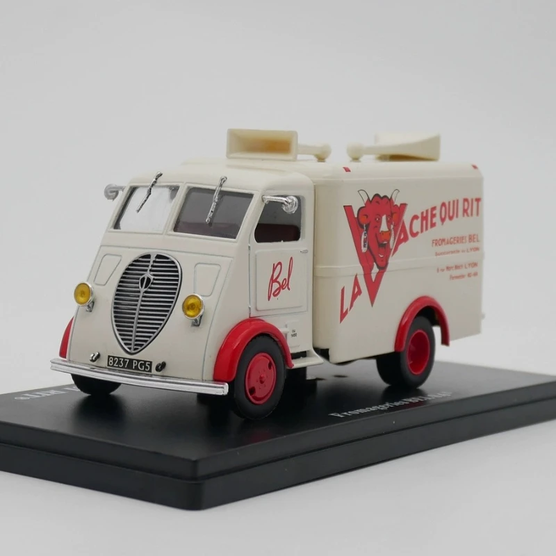 

IXO 1:43 Scale DMA Van Alloy Car Model Static Collection Decorated Holiday Gifts Toys