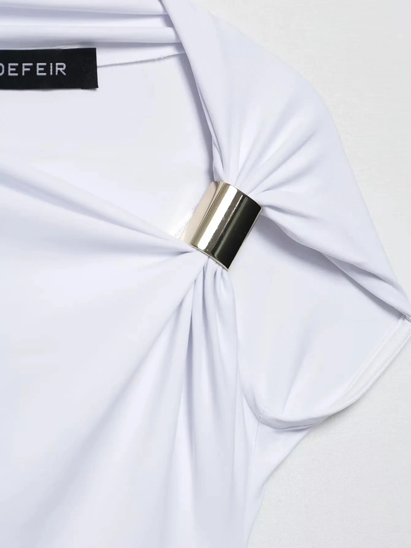 HH 2025, Frühling, Damen, sexy, asymmetrisch, faltig, Weste, schick, schmaler Kragen, One-Shoulder-Damen, schmales T-Shirt, Top, Straßenkleidung – Detail 14