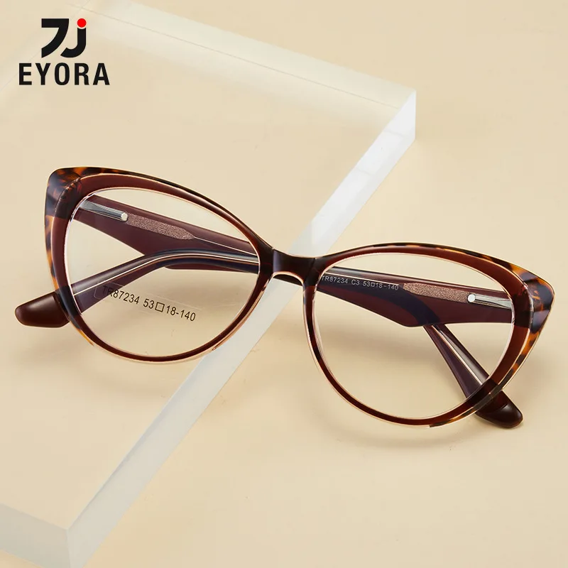 

EYORA Fashion TR90 Butterfly-framed Women Reading Glasses Anti Blue Light Myopia Eyewear Photochromic Prescription Eyewear Lens