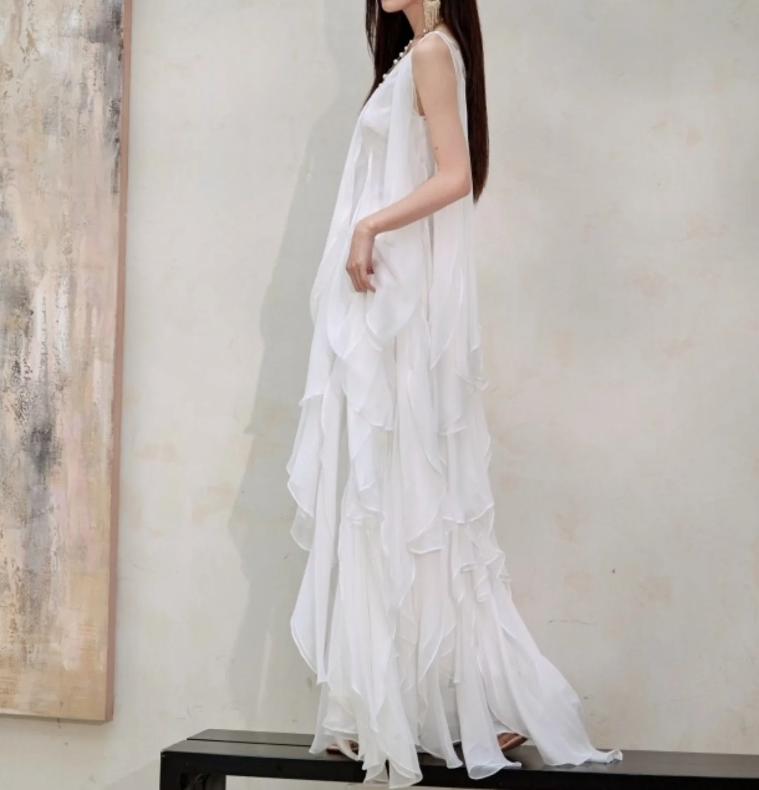 Branco em camadas babados elegante vestido feminino com decote em v sem mangas elegante vestidos bodycon streetwear chique maxi roupas senhora