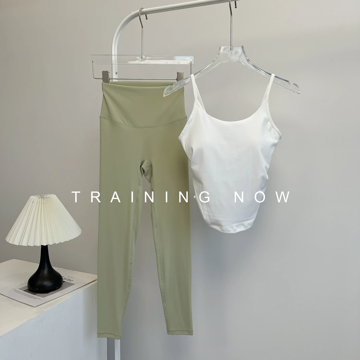 

Running quick-drying suit for women in summer wear yoga fitness cover vest fashionable and beautiful Pilates sportswear