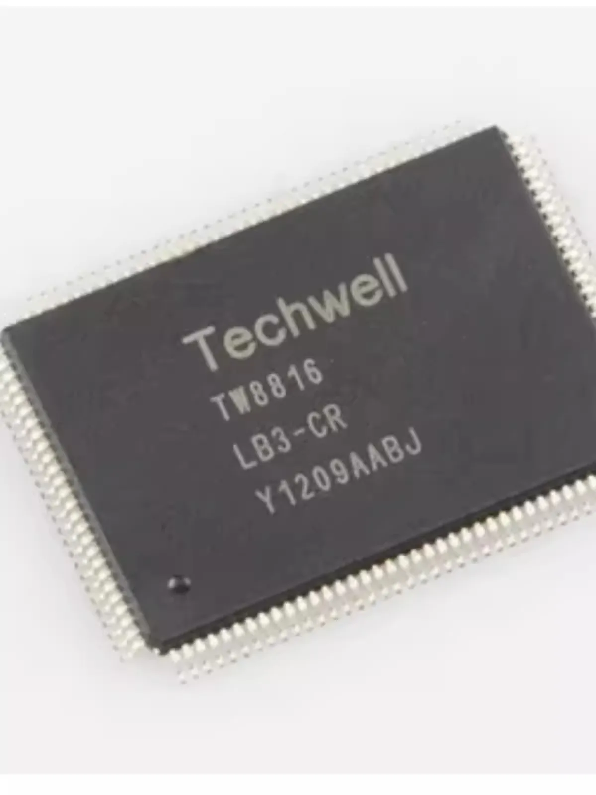 5adet TW8817-TA3-GRS QFP80 TW8816-LB3-GR QFP128 LCD driver chip