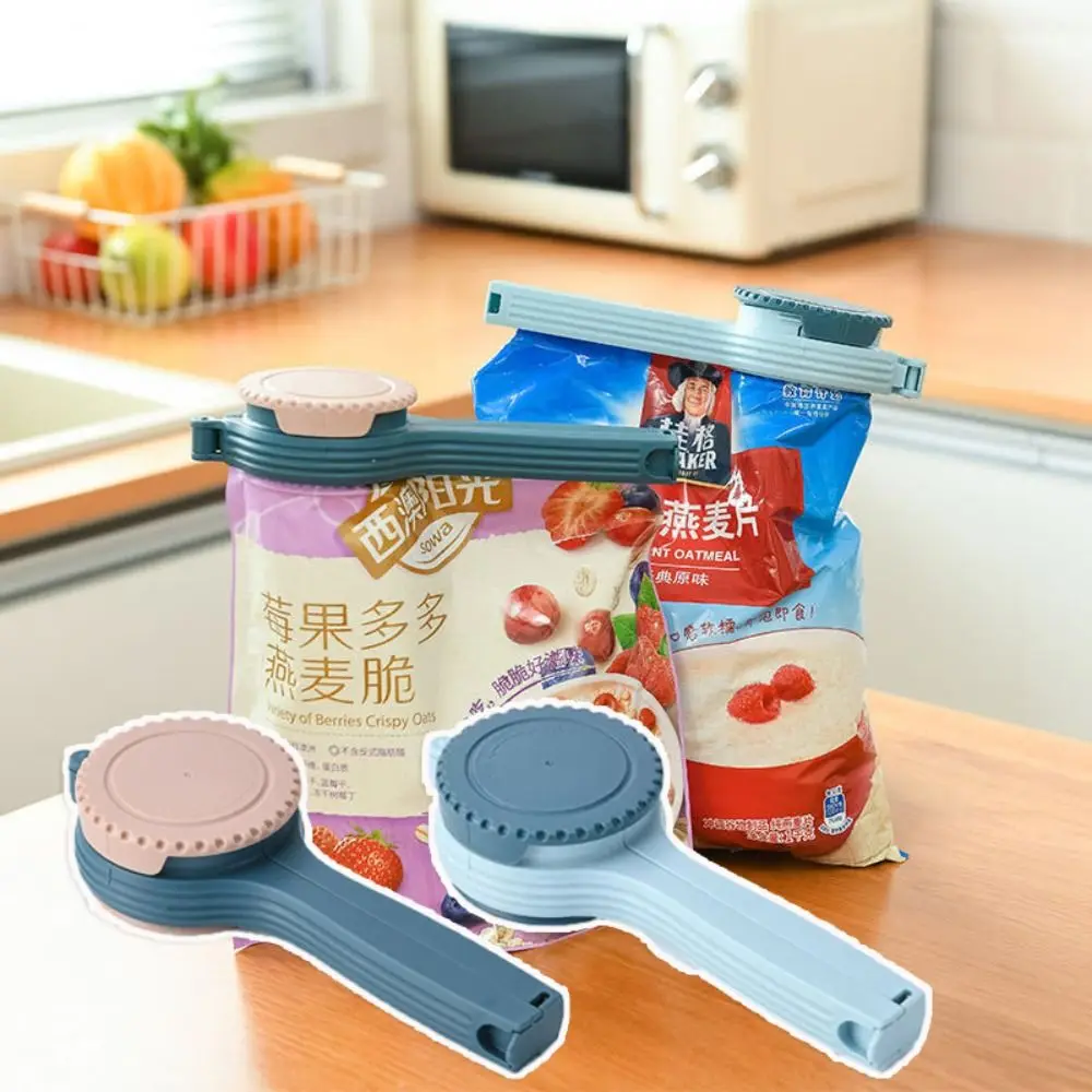 Hot Reusable Food Storage Sealing Clips with Pouring Spouts Plastic Cap Seal and Pour Bag Clip Food Clips for Snack Potato Chips