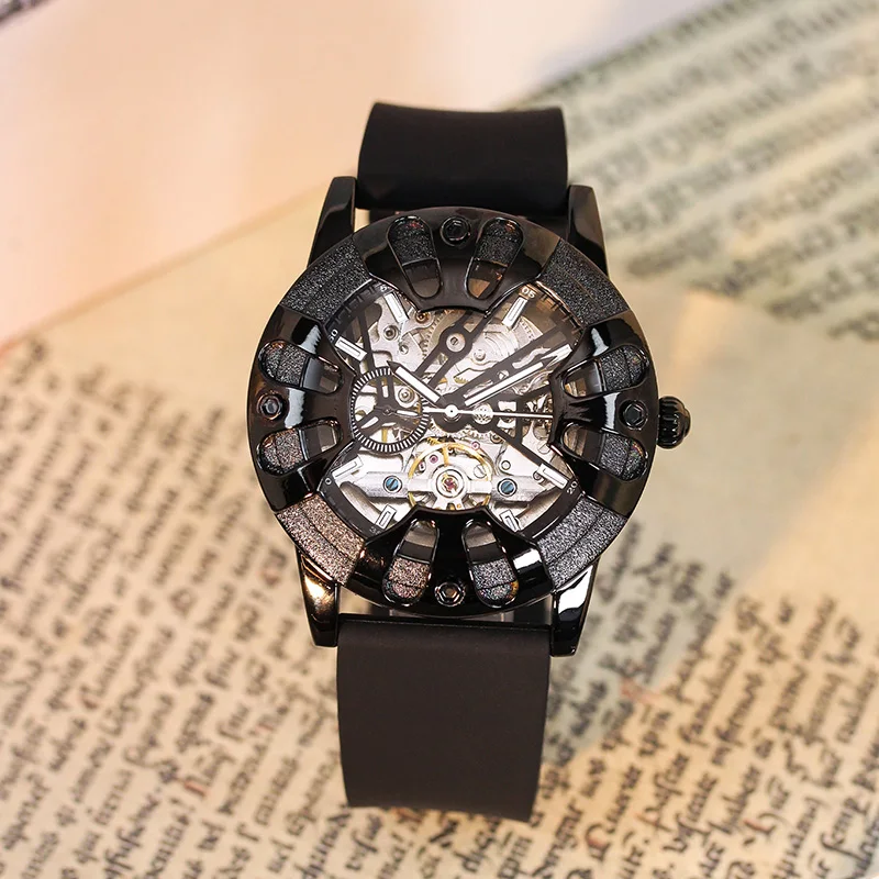 

A men's black tape minimalist casual automatic mechanical watch with a full sense of cycling technology