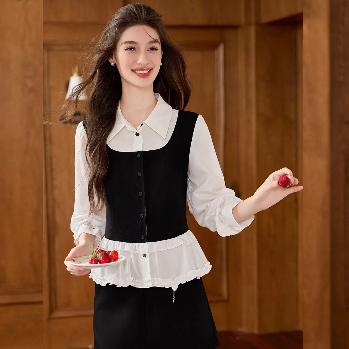 

LOUIS YAO Lyocell Fabric Women Blouses 2025 Autumn Elegant Color Blocking Splicing Long Sleeved Women Shirt with Fungus Edge