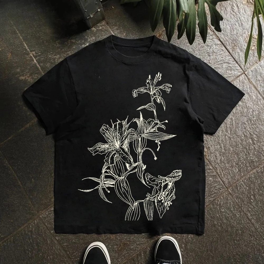 Camiseta Oversized Minimalista com Estampa Floral de Lírio para o Verão 2026, Camiseta Casual de Manga Curta para Homens e Mulheres