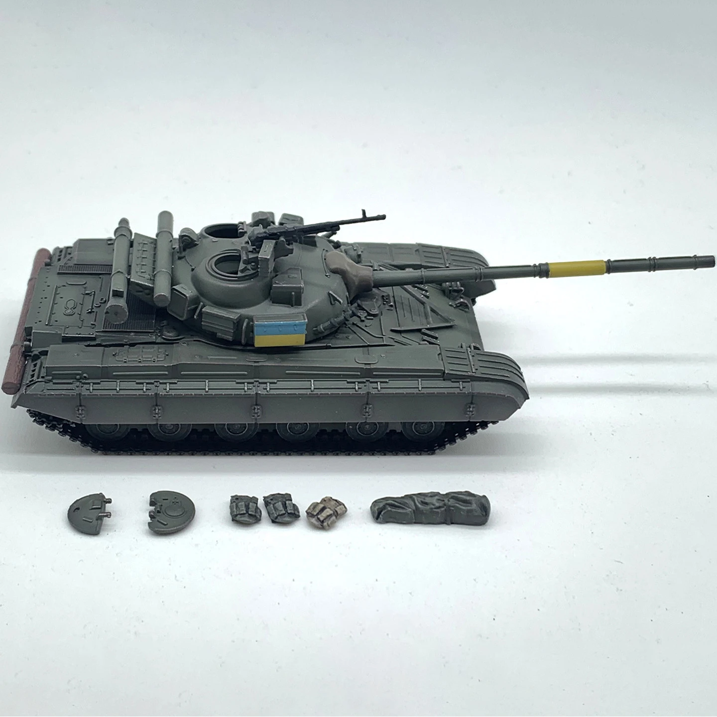 ARTISAN масштаб 1:72, пластиковая украинская модель танка T-64B T64, военная боевая дорожка, классическая игрушка в подарок, сувенир, статический дисплей