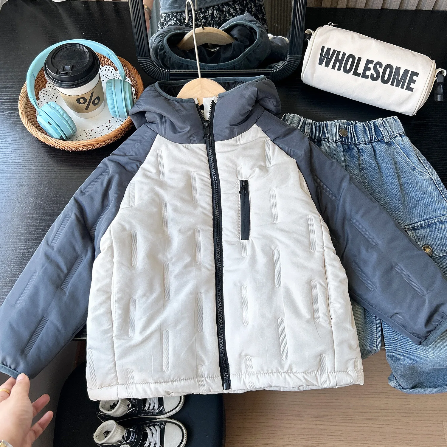 2026 Autumn and Winter Children's Clothing Boys' and Children's Color Blocking Lightweight Style Thin Hooded Coat