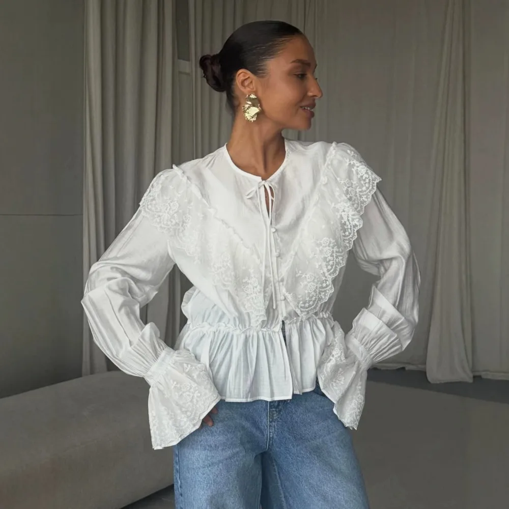 Elegant Lace Patchwork Flared Sleeve Shirt Spring and Summer Women's French Style Workplace Office Conference Travel O-neck Top