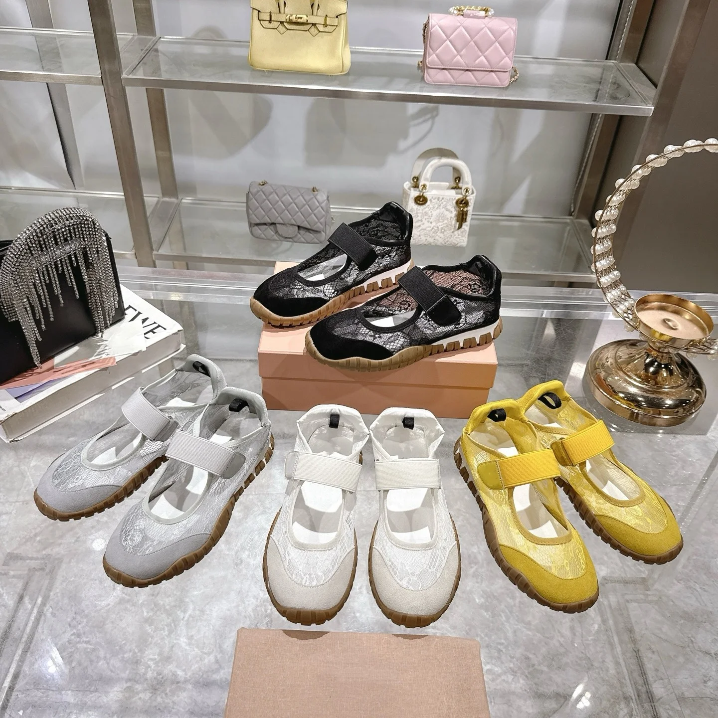 

2025 New Retro Style Round-Toe Lace-Up German Training Shoes for Women, Versatile Casual Sneakers