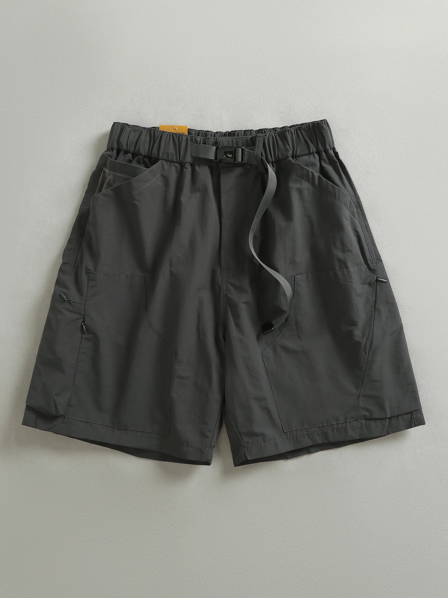 

Men's Casual Quick Dry Fabric Zipper Pocket Design American Retro Short Pants Summer Trendy Five-Point Pants Straight Tube