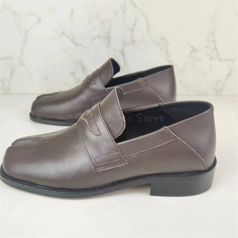 Scarpe da uomo con punta divisa quadrata Mocassini Scarpe da gentiluomo in vera pelle marrone stile retrò britannico Scarpe casual alla moda resistenti all'usura