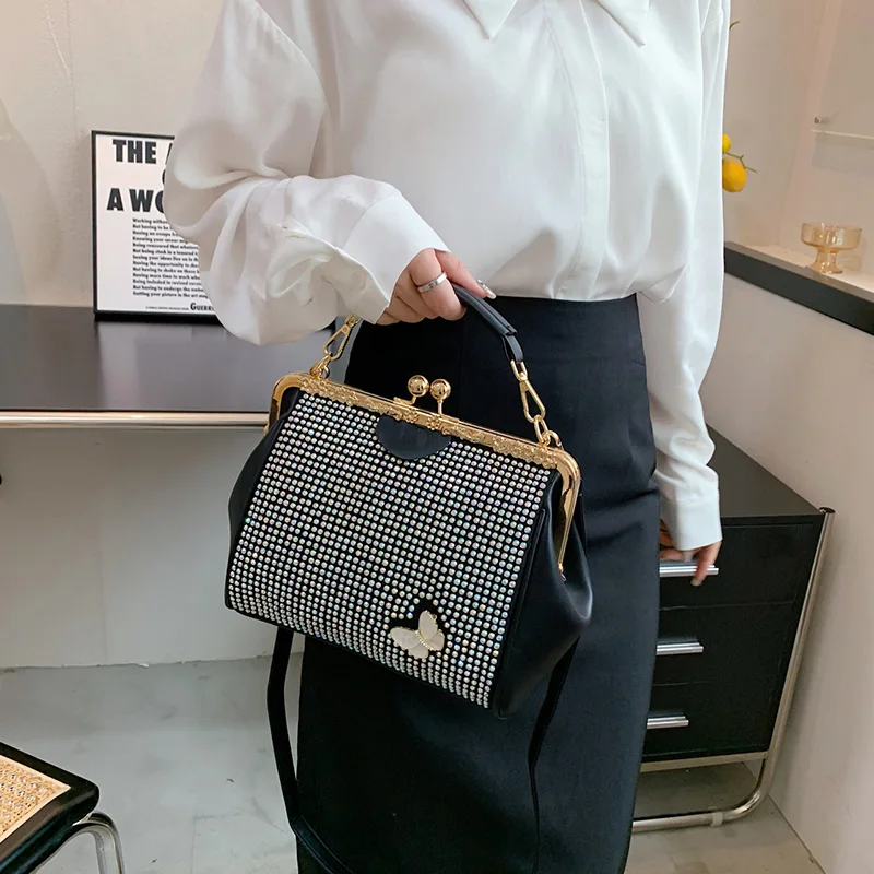 Luxury Women Shining Hot Diamond Shell Clip Evening Clutch Fashion Lady Chain Shoulder Bags Lady Bling Crystal Crossbody Bags