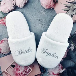 Pantofole da sposa personalizzate con iniziali personalizzate per gli ospiti di nozze damigella d'onore addio al nubilato ragazze viaggio regalo Hotel Spa pantofole