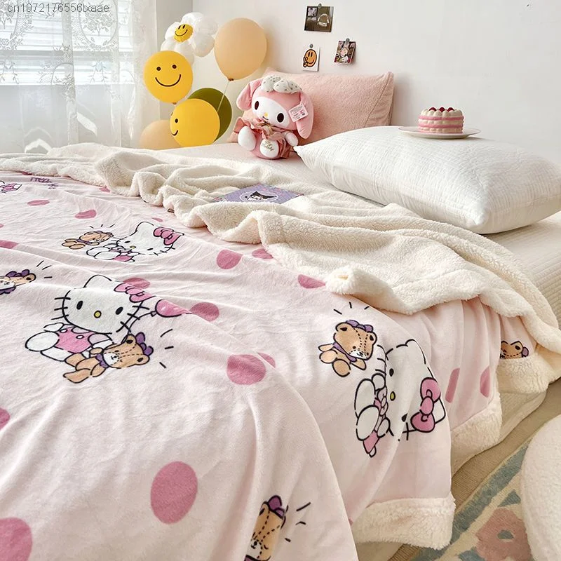 Imagem -02 - Sanrio Hello Kitty Cobertor de Pelúcia Macio Luxo Cinnamoroll Cordeiro Dupla Face Portátil Bonito Pequeno Colcha Toalhas de Soneca