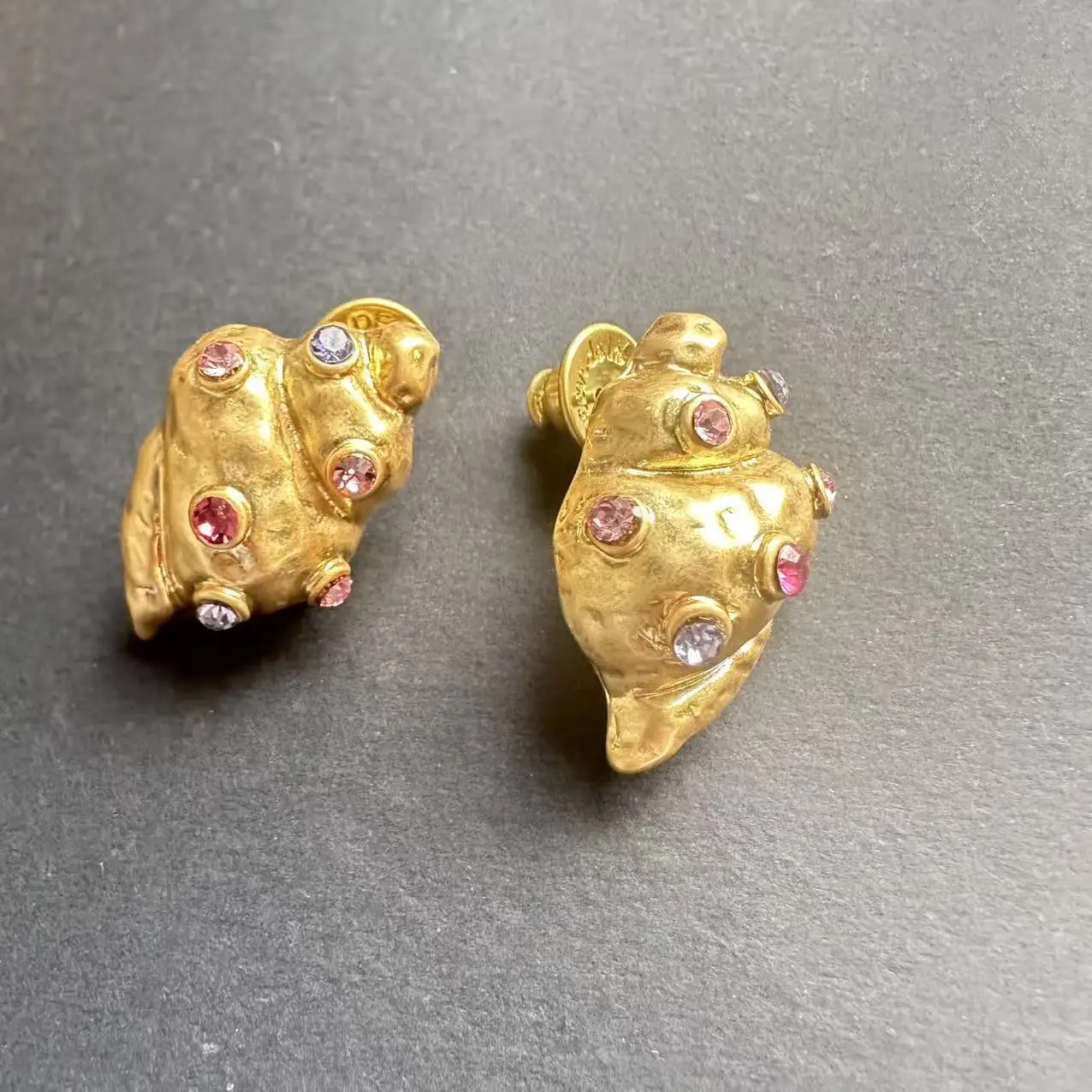 Os Fashion Jewelry New Vintage Style Colorful Full Rhinestone Gold-plated Conch Shell Stud Earrings for Women Party