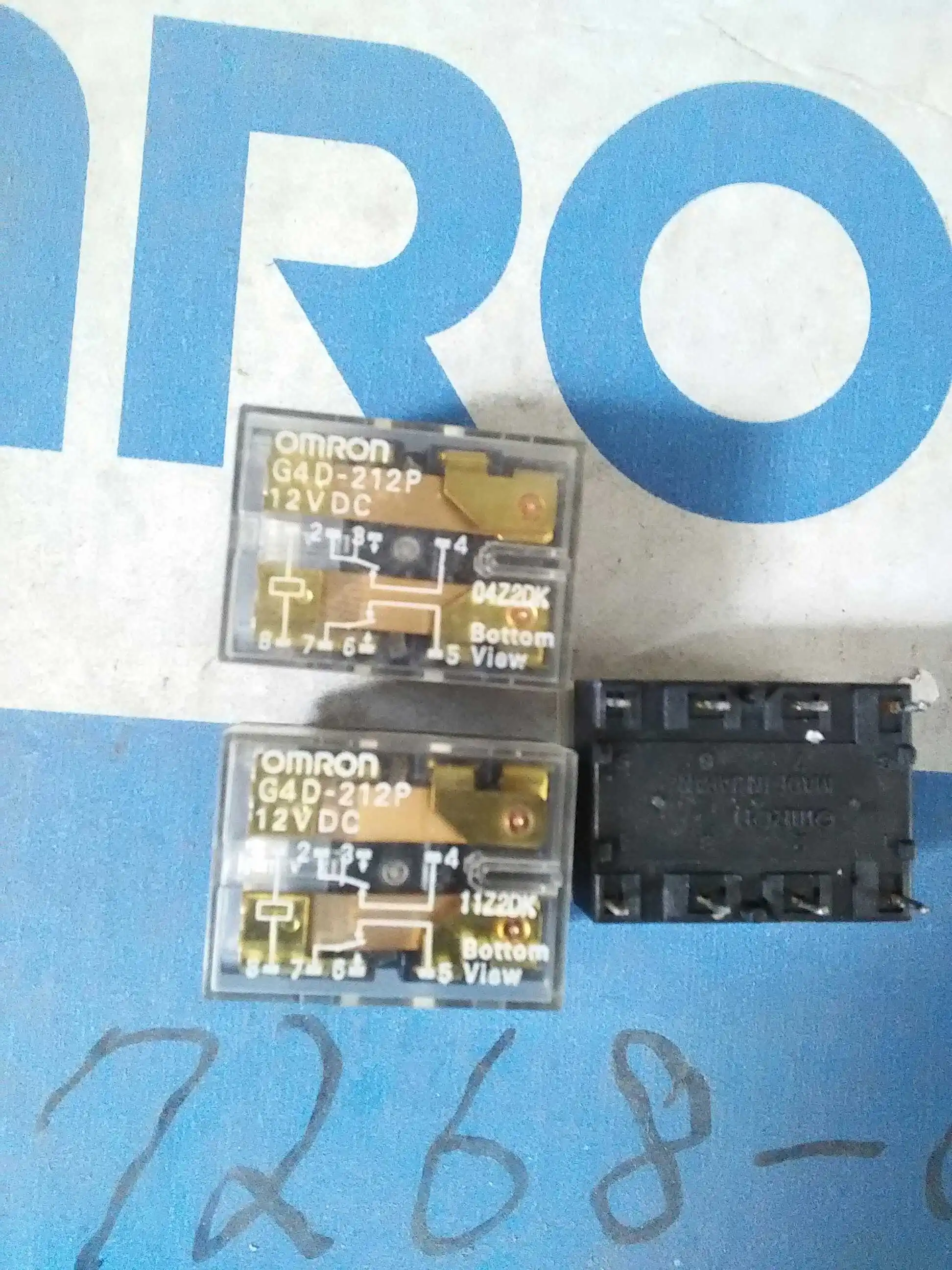 

G4D-212P 12VDC 10PCS