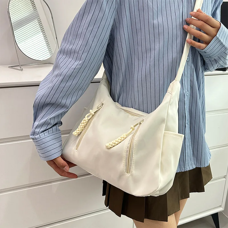 bolsa-tote-elegante-de-nylon-de-cor-solida-para-mulheres-ideal-para-deslocamento-casual-com-grande-capacidade-e-design-versatil-crossbody