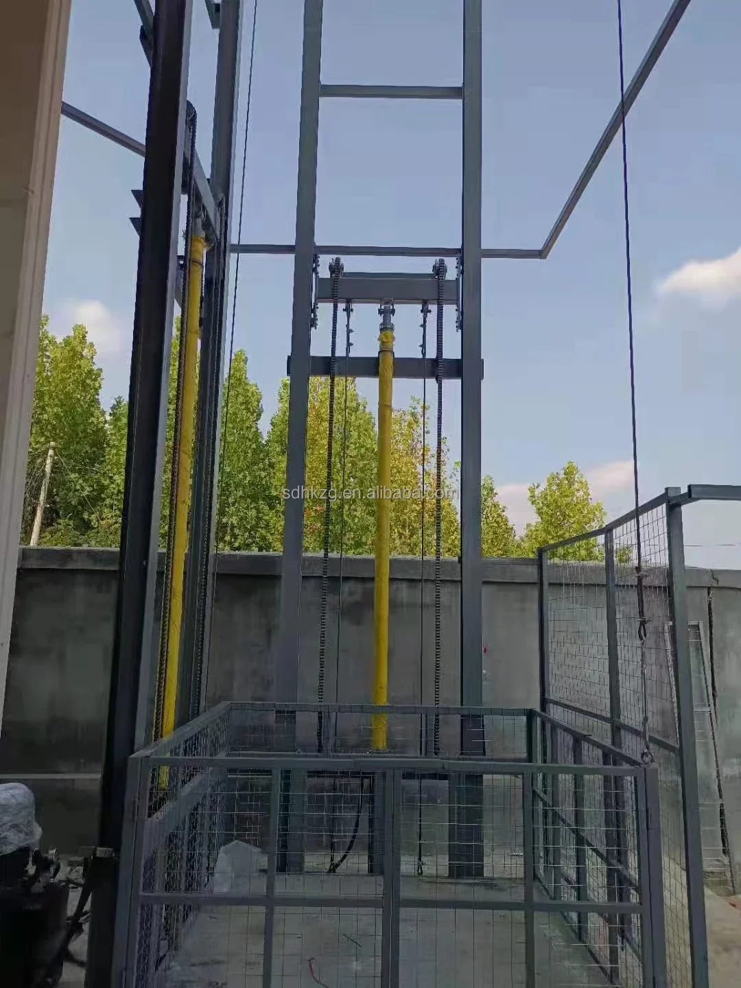 รอกยกไฮดรอลิกไฟฟ้าสำหรับใช้ในคลังสินค้า ลิฟท์ขนส่งสินค้า