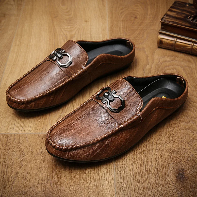 

Designer Men Slippers Luxury Leather Casual Shoes for Men Breathable Soft Soled Loafers Fashion British Style Men Half Slippers