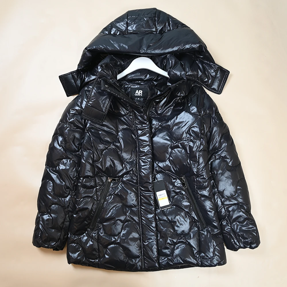 

Warm Duck down Jacket Women's Thickened Quilted Detachable Winter Coat American Style Long Sleeve Zipper Closure Regular Length