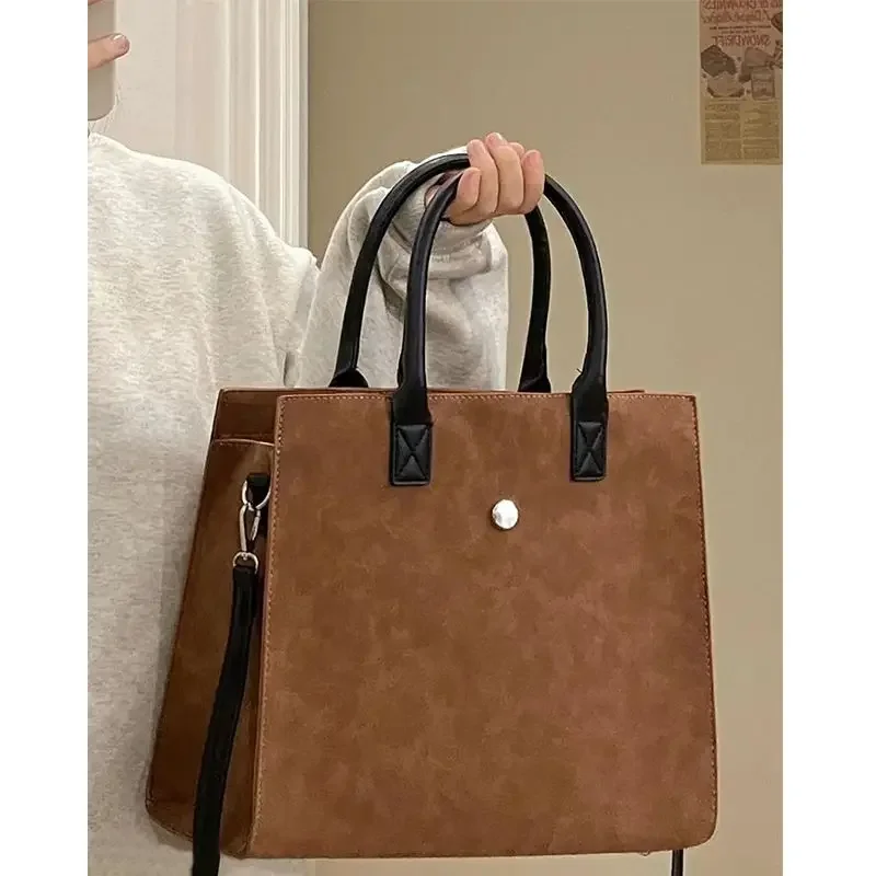 2025 New Autumn Winter Frosted Gala Chain Retro Brown Large Capacity Handbag Single Shoulder Package Satchels Crossbody Tote Bag